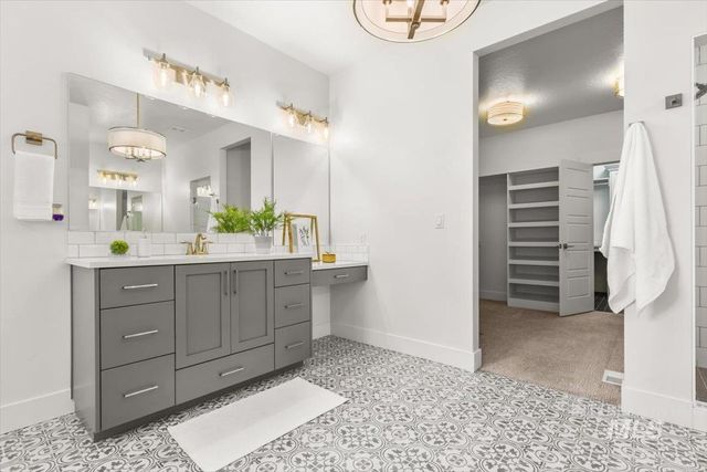 1279 W Ultar, Nampa, ID 83686