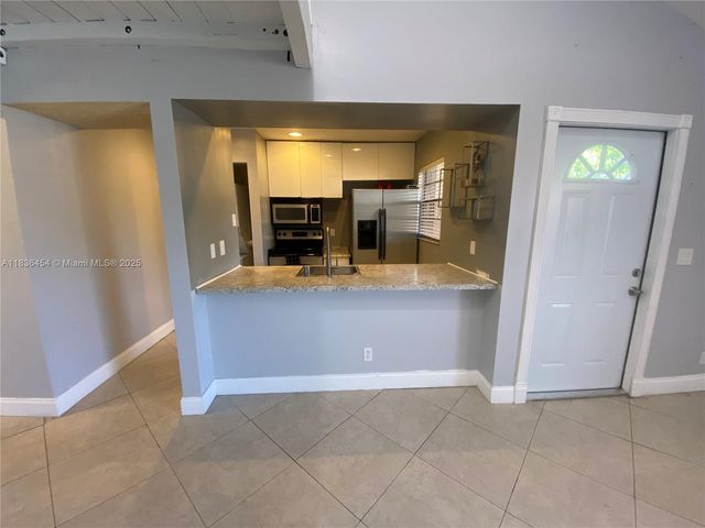 2031 SW 81st Way, Davie, FL 33324
