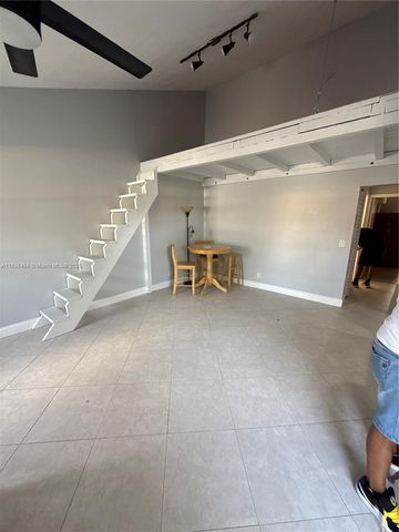 2031 SW 81st Way, Davie, FL 33324