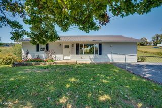 332 Deerlick Road, Piney Flats, TN 37686
