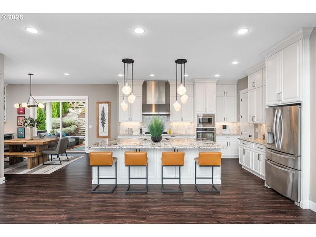 14341 Se LYON St, Happy Valley, OR 97086