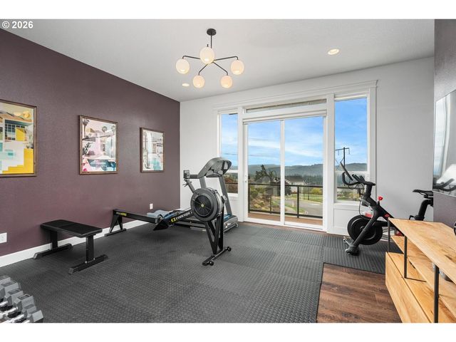 14341 Se LYON St, Happy Valley, OR 97086