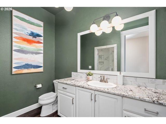 14341 Se LYON St, Happy Valley, OR 97086