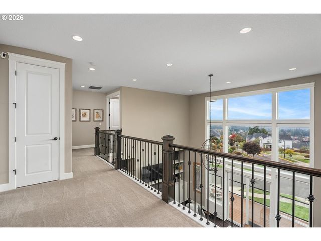 14341 Se LYON St, Happy Valley, OR 97086