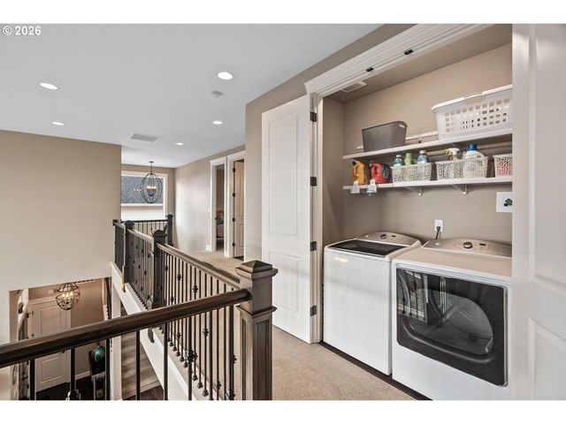 14341 Se LYON St, Happy Valley, OR 97086