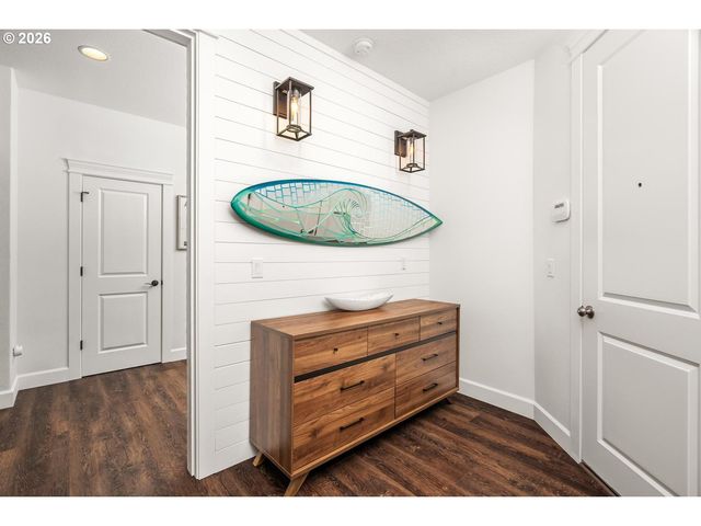 14341 Se LYON St, Happy Valley, OR 97086