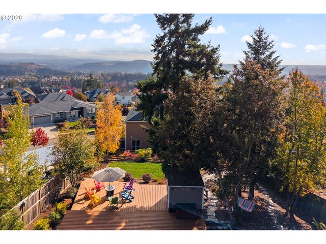 14341 Se LYON St, Happy Valley, OR 97086