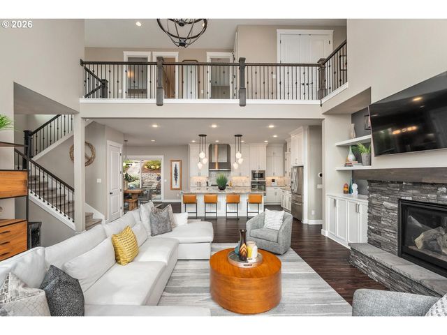 14341 Se LYON St, Happy Valley, OR 97086