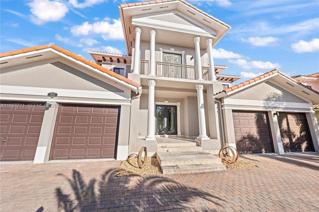 18841 SW 74th Ct, Cutler Bay, FL 33157