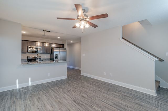 1000 Henry Place Blvd Unit 407, Clarksville, TN 37042