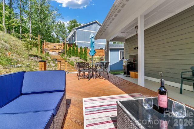 116 Northbend Drive, Asheville, NC 28804