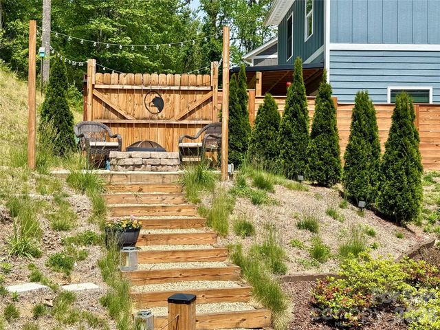116 Northbend Drive, Asheville, NC 28804
