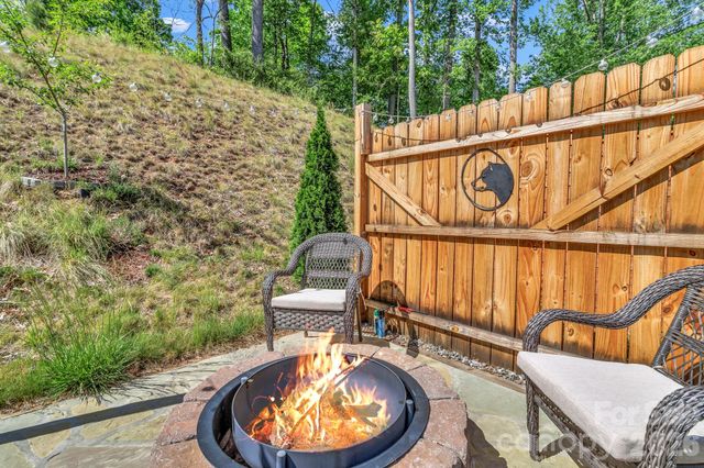 116 Northbend Drive, Asheville, NC 28804