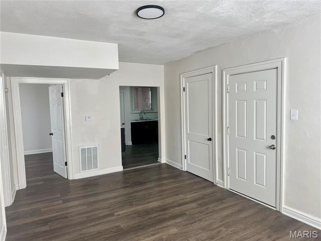 3225 Arsenal Street 1W, St Louis, MO 63118