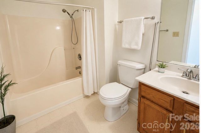 67 Beechwood Drive, Hendersonville, NC 28742