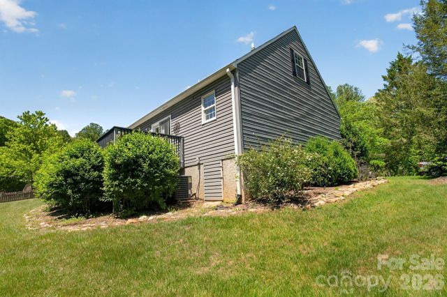 67 Beechwood Drive, Horse Shoe, NC 28742