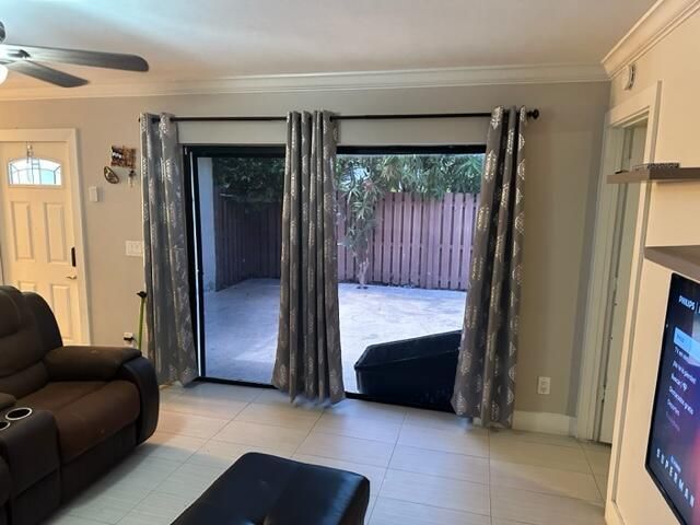 5584 NW 59th Place, Tamarac, FL 33319