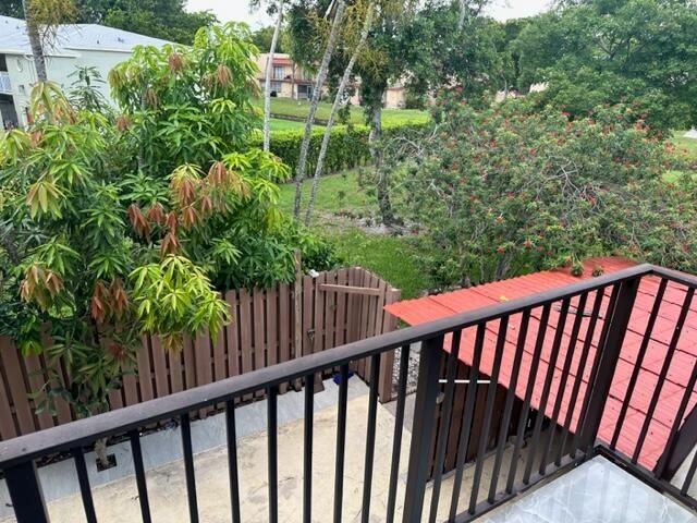 5584 NW 59th Place, Tamarac, FL 33319