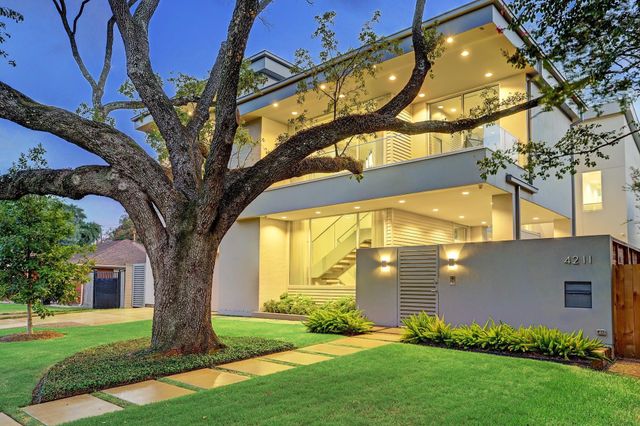 4211 Markham Street, Houston, TX 77027