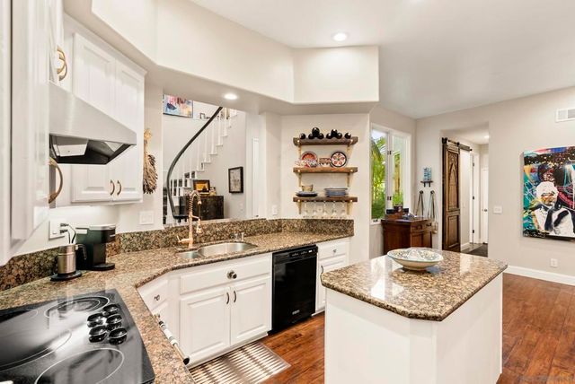 9757 Keeneland Row, La Jolla, CA 92037