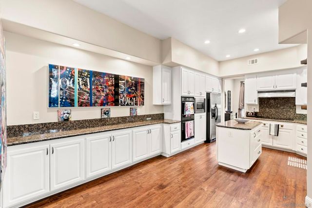 9757 Keeneland Row, La Jolla, CA 92037