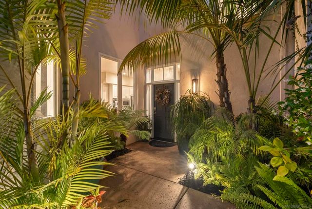 9757 Keeneland Row, La Jolla, CA 92037