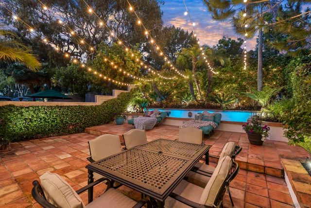 9757 Keeneland Row, La Jolla, CA 92037