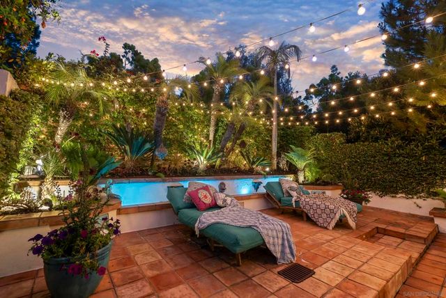 9757 Keeneland Row, La Jolla, CA 92037