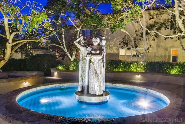 9757 Keeneland Row, La Jolla, CA 92037