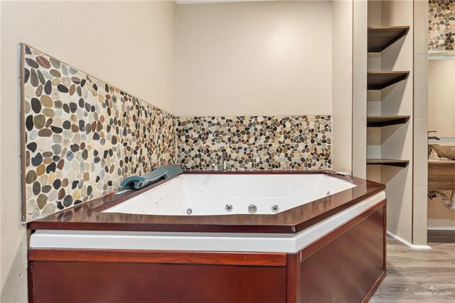 417 Sycamore Avenue, Mcallen, TX 78501