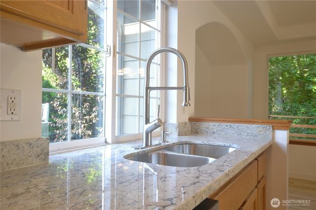 10415 Whitman Avenue SW, Lakewood, WA 98499