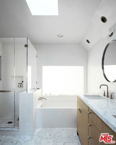 938 Lincoln Boulevard 3, Santa Monica, CA 90403