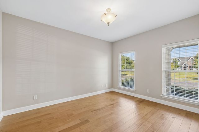 1525 Stratford Hall Cir, Murfreesboro, TN 37130
