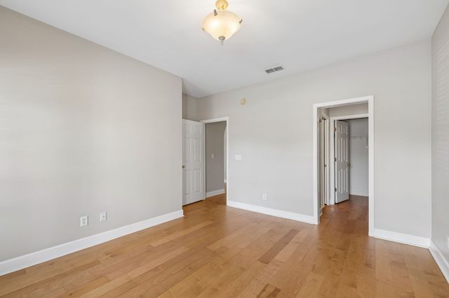 1525 Stratford Hall Cir, Murfreesboro, TN 37130