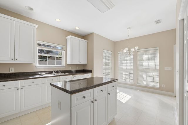 1525 Stratford Hall Cir, Murfreesboro, TN 37130