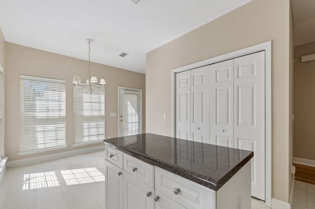 1525 Stratford Hall Cir, Murfreesboro, TN 37130