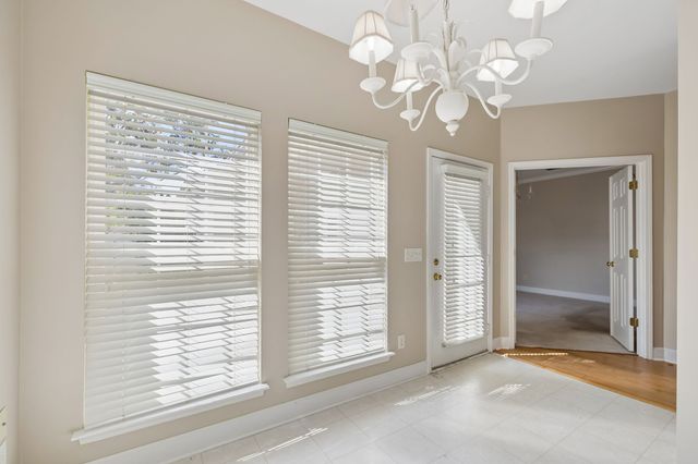 1525 Stratford Hall Cir, Murfreesboro, TN 37130