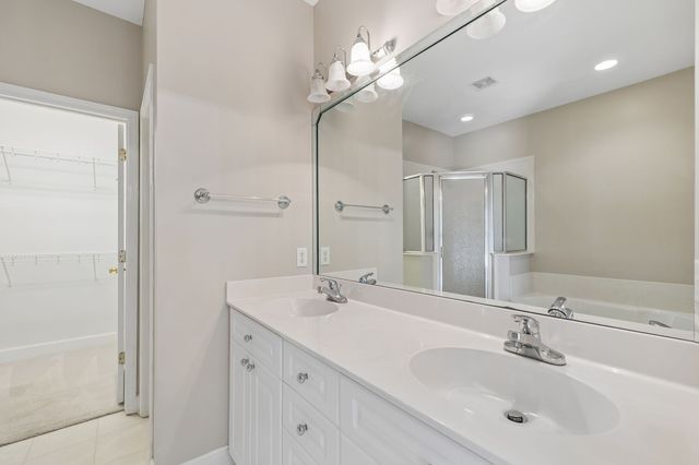 1525 Stratford Hall Cir, Murfreesboro, TN 37130