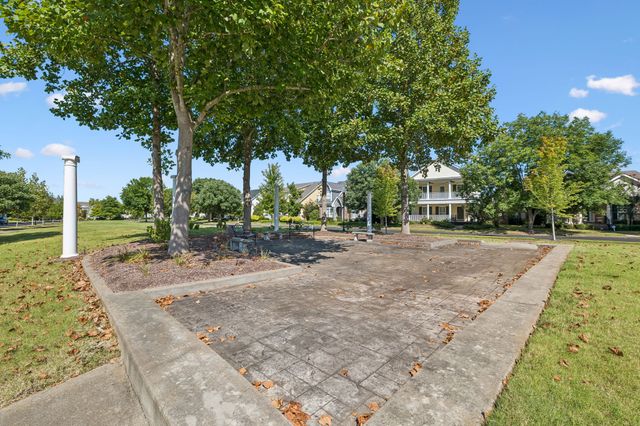 1525 Stratford Hall Cir, Murfreesboro, TN 37130