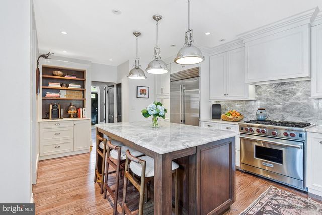 3711 MCKINLEY ST NW, Washington, DC 20015