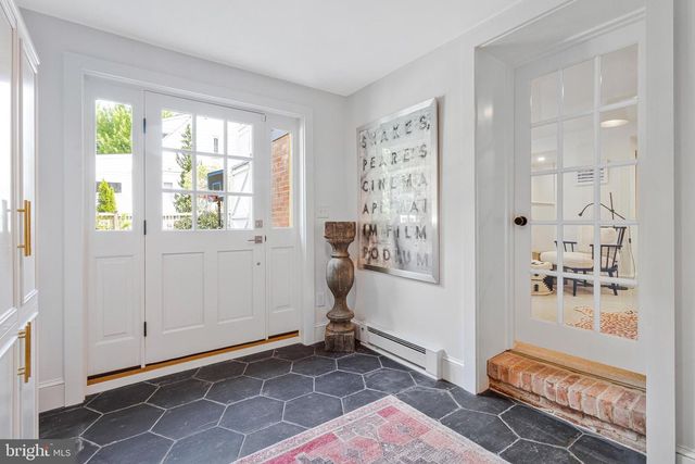 3711 MCKINLEY ST NW, Washington, DC 20015