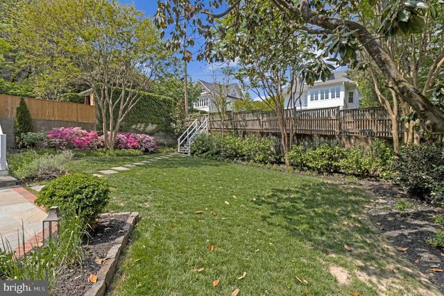 3711 MCKINLEY ST NW, Washington, DC 20015