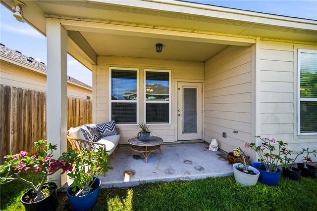 3845 Pennine Way, Corpus Christi, TX 78414