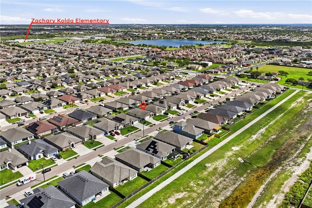 3845 Pennine Way, Corpus Christi, TX 78414