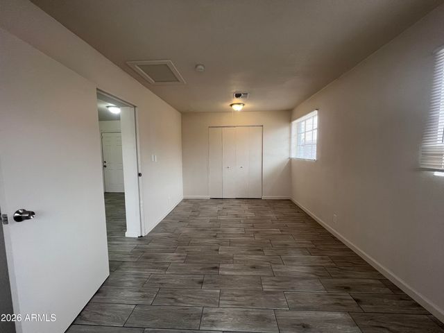 2233 E WOOD Street, Phoenix, AZ 85040