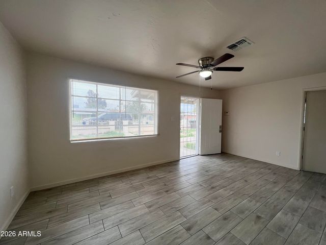 2233 E WOOD Street, Phoenix, AZ 85040