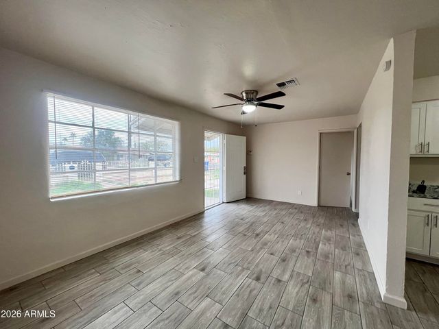 2233 E WOOD Street, Phoenix, AZ 85040