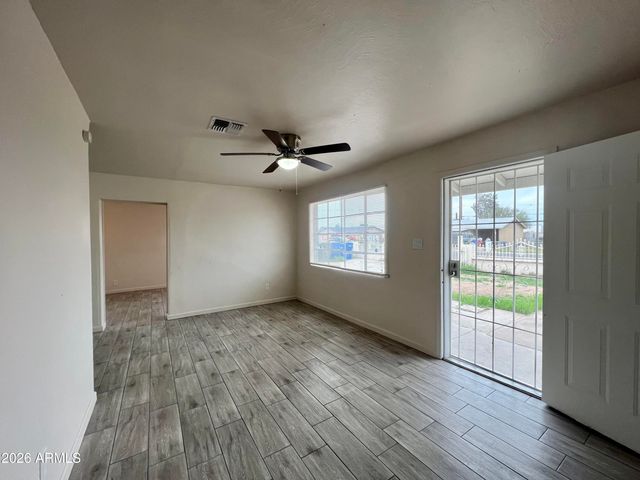 2233 E WOOD Street, Phoenix, AZ 85040