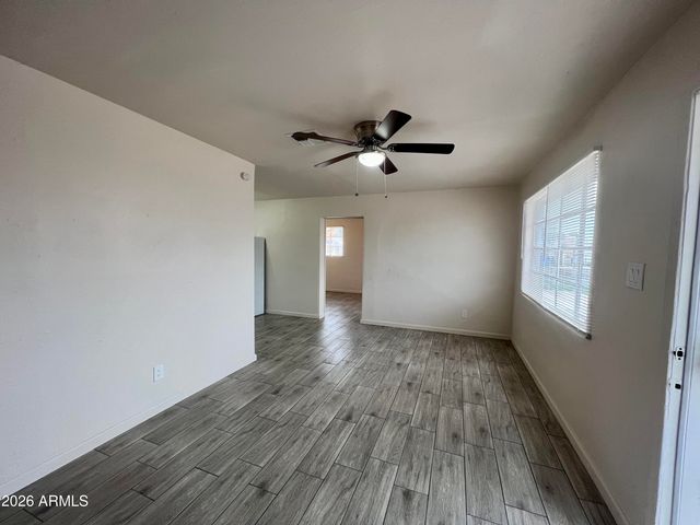 2233 E WOOD Street, Phoenix, AZ 85040