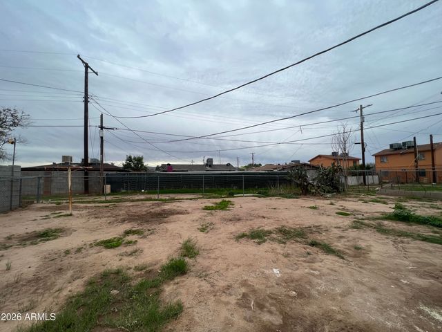 2233 E WOOD Street, Phoenix, AZ 85040
